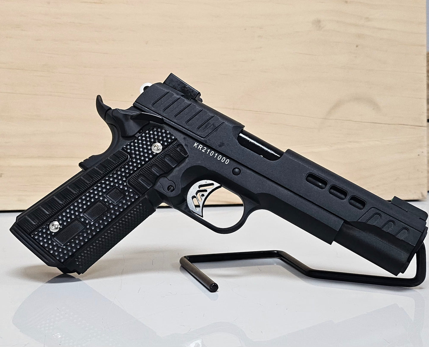WE Ascend 1911